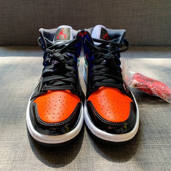 โค๏ธ๐๐๐ค Air Jordan 1 mid shoes (Limited edition) - Picture 3 of 4